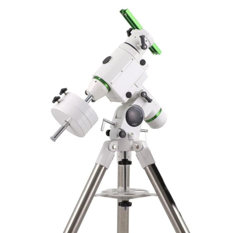 Telescopio de doble velocidad Sky-Watcher 150/750 en HEQ5 Pro-Go-To BD