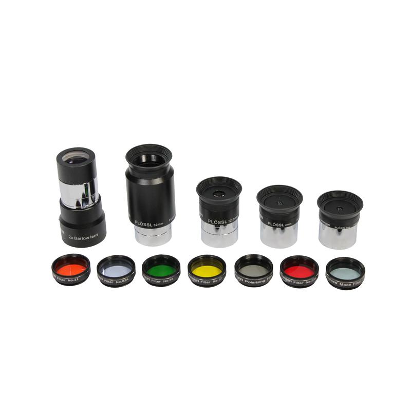 Set of eyepieces and accessories with case