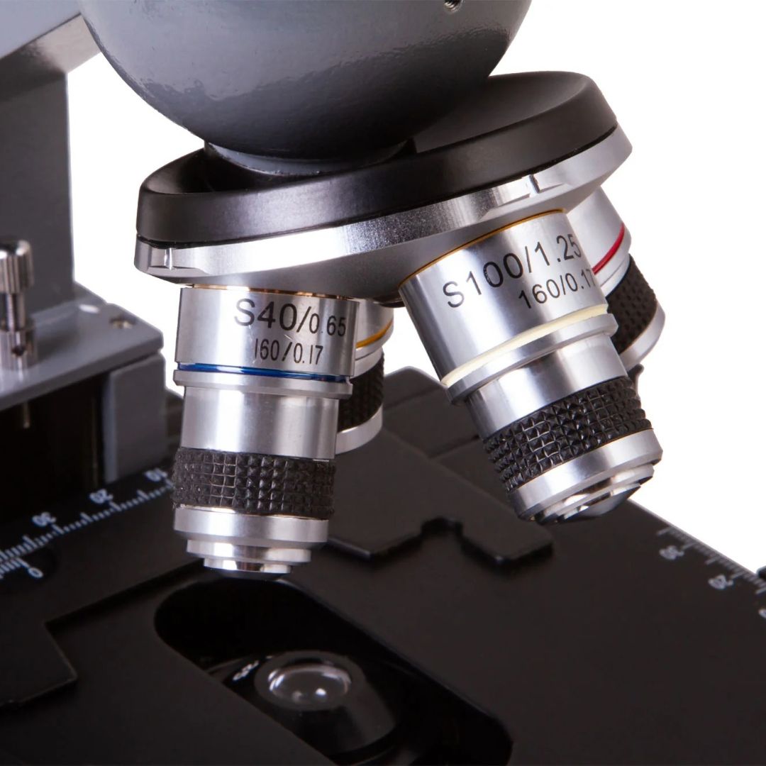 Microscopio digital monocular Levenhuk D320L PLUS 3.1M
