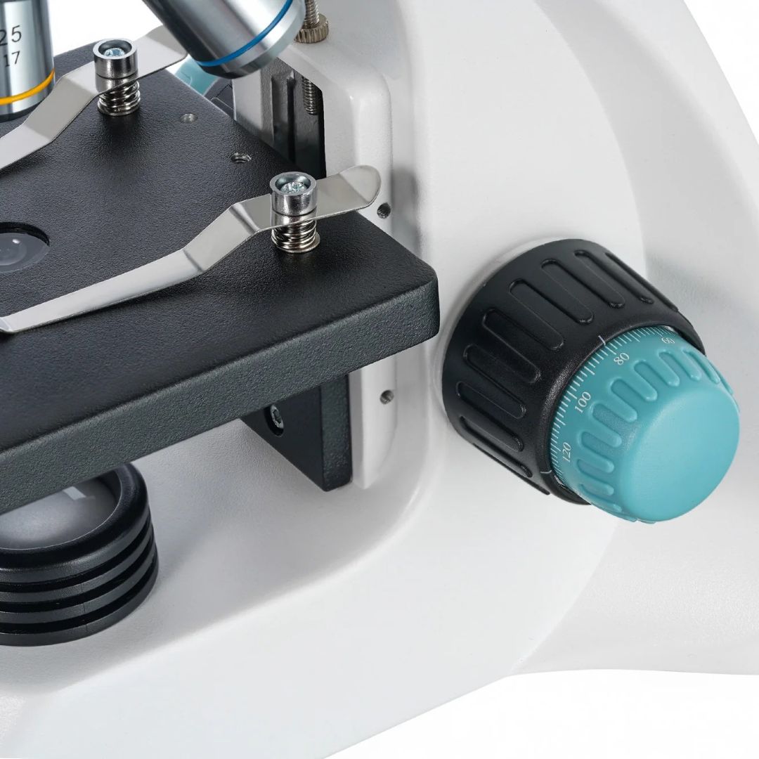 Microscopio monocular Levenhuk 400M