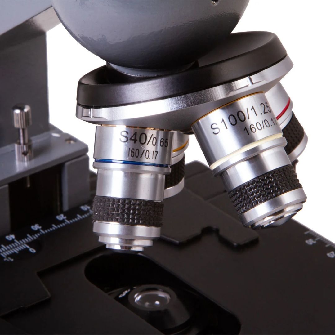 Microscopio monocular digital Levenhuk D320L BASE 3M