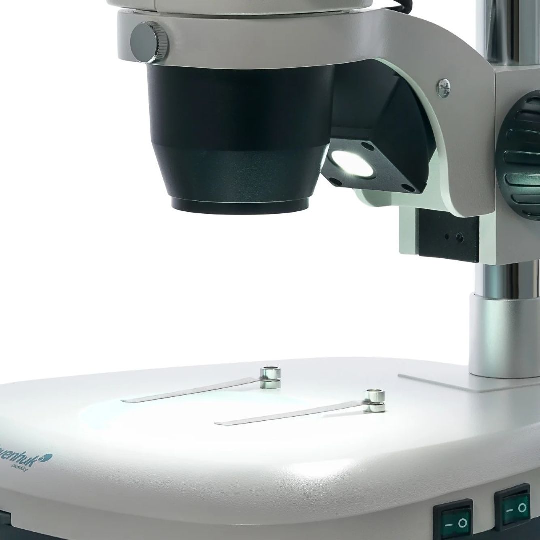 Microscopio trinocular Levenhuk ZOOM 1T