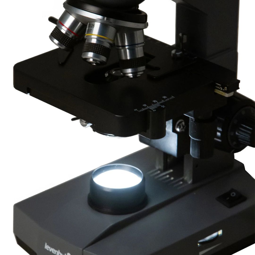 Microscopio digital monocular Levenhuk D320L PLUS 3.1M