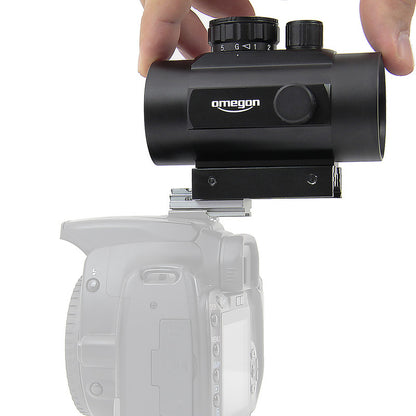 Finder with pointer and hot shoe adapter for DSLR