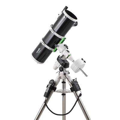 Telescópio de dupla velocidade Sky-Watcher 150/750 no NEQ5 Pro Go-To BD 