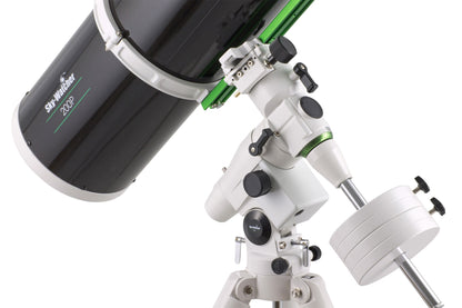 Telescopio Sky-Watcher 200/1000 NEQ5 Black Diamond